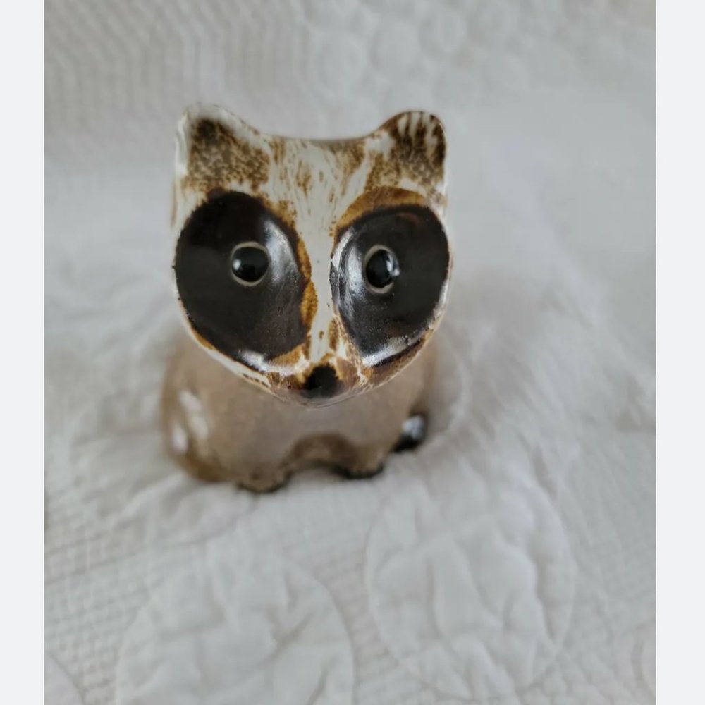 Autographed Vintage Pigeon Forge Pottery Racoon